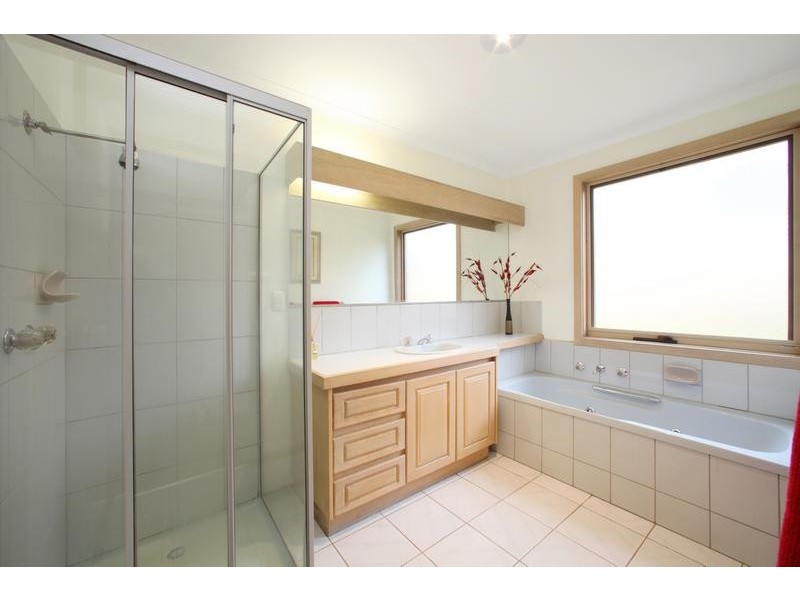 7 Bellfield Drive, Lysterfield VIC 3156