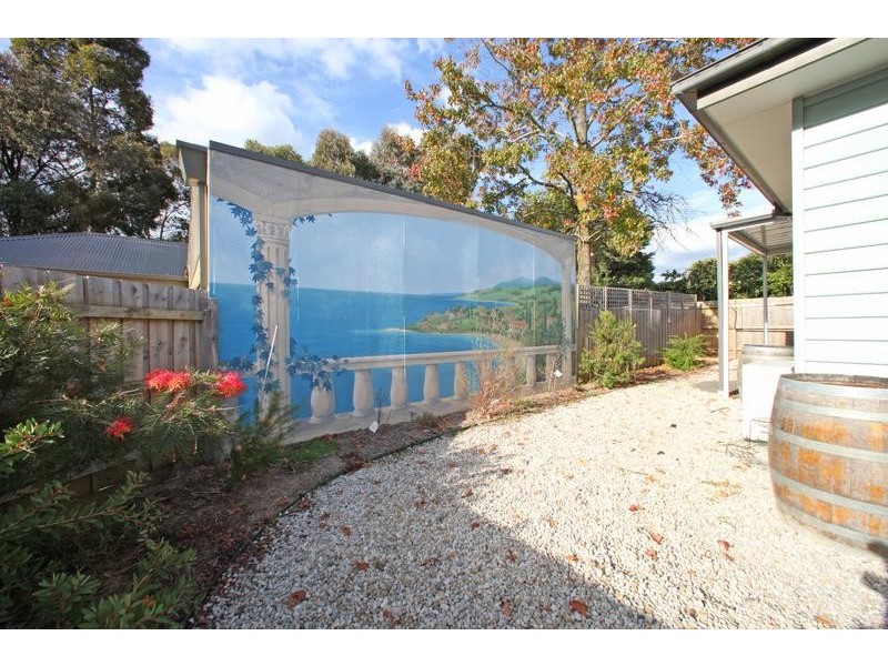 1/15 Glenfern Road, Ferntree Gully VIC 3156