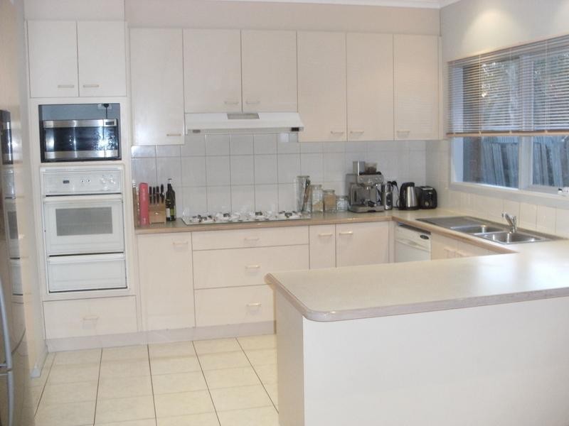 8 Stockdale Close, Ferntree Gully VIC 3156