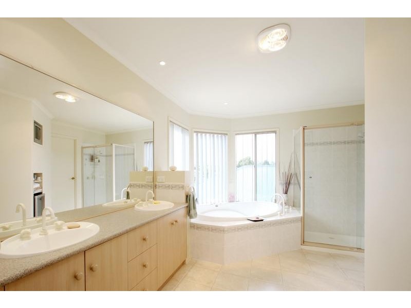 241 Karoo Road, Rowville VIC 3178