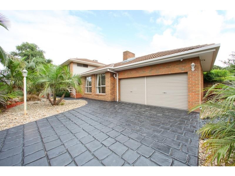 123 Dandelion Drive, Rowville VIC 3178