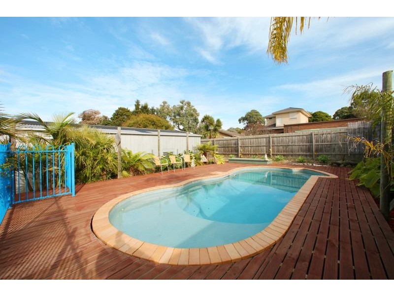 97 Berrabri Drive, Scoresby VIC 3179