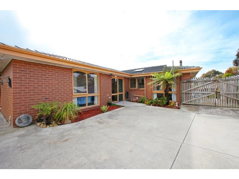 97 Berrabri Drive, Scoresby VIC 3179