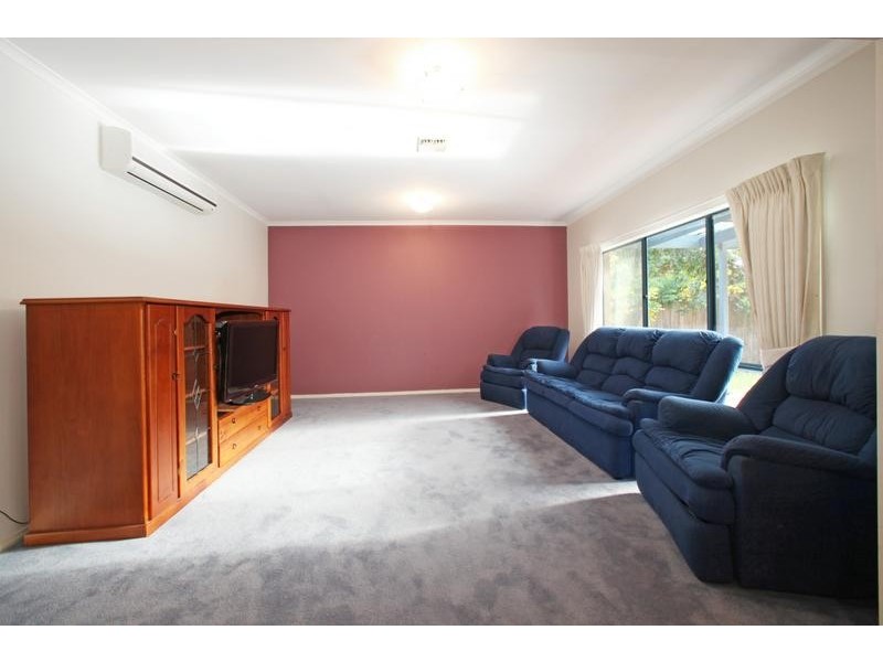 15 Tanglewood Road, Rowville VIC 3178