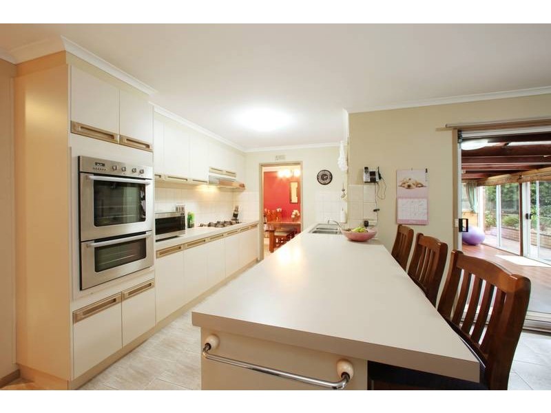 9 Oliver Court, Ferntree Gully VIC 3156