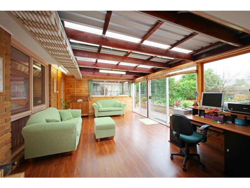 9 Oliver Court, Ferntree Gully VIC 3156