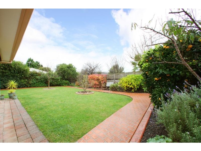 9 Oliver Court, Ferntree Gully VIC 3156