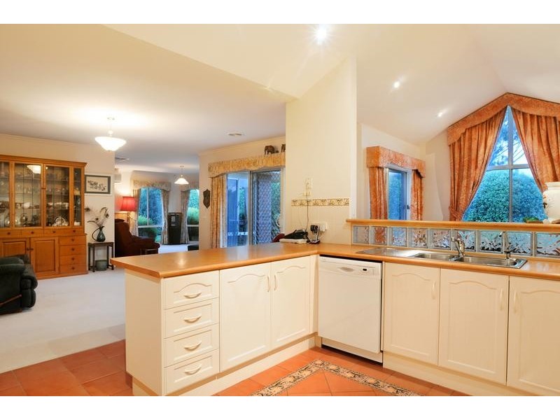 12 Hancock Drive, Ferntree Gully VIC 3156