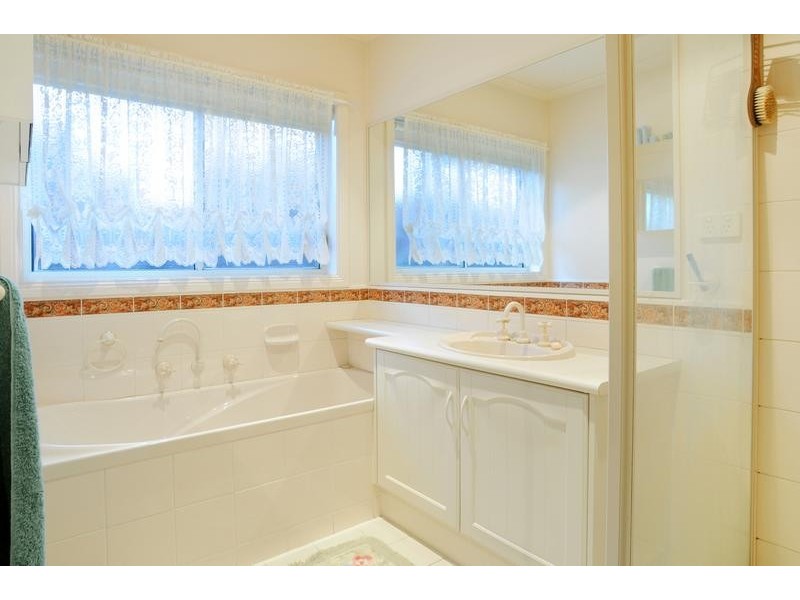 12 Hancock Drive, Ferntree Gully VIC 3156