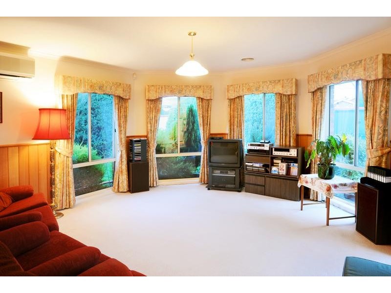 12 Hancock Drive, Ferntree Gully VIC 3156