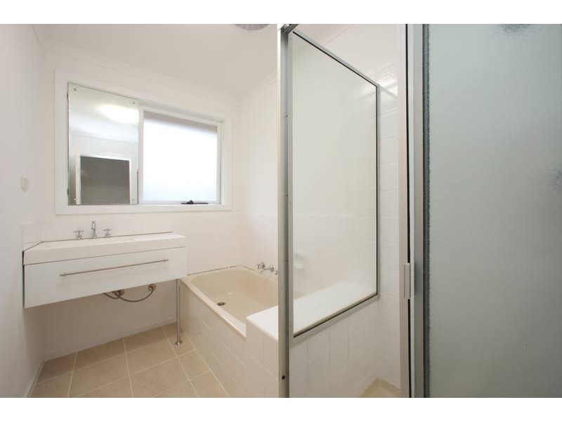 1/19 Lloyd Street, Knoxfield VIC 3180