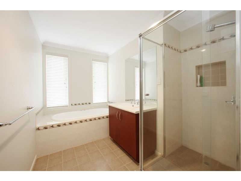 45 Paringa Drive, Ferntree Gully VIC 3156