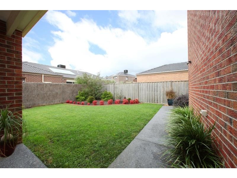 45 Paringa Drive, Ferntree Gully VIC 3156