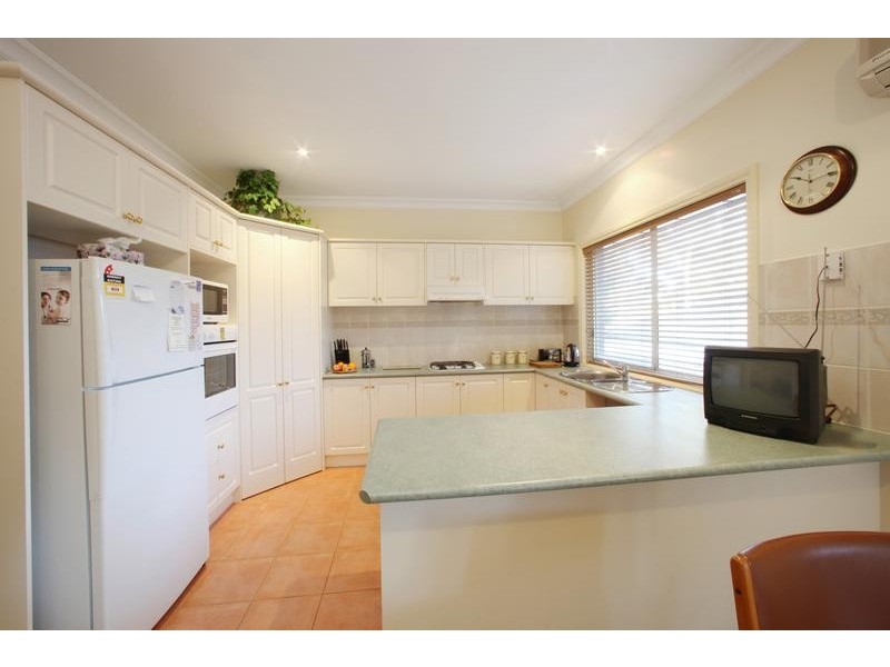 2/2A Verbena Avenue, The Basin VIC 3154