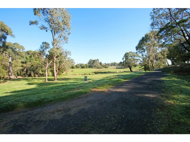 42 Illawara Avenue, Rowville VIC 3178