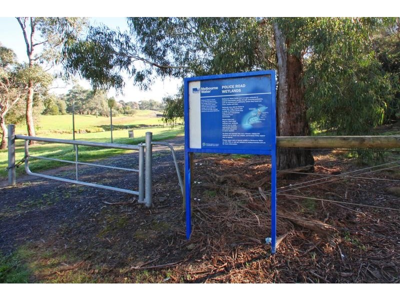 42 Illawara Avenue, Rowville VIC 3178