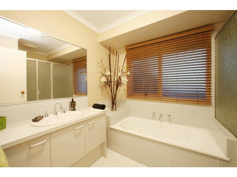 2 Tarago Court, Lysterfield VIC 3156