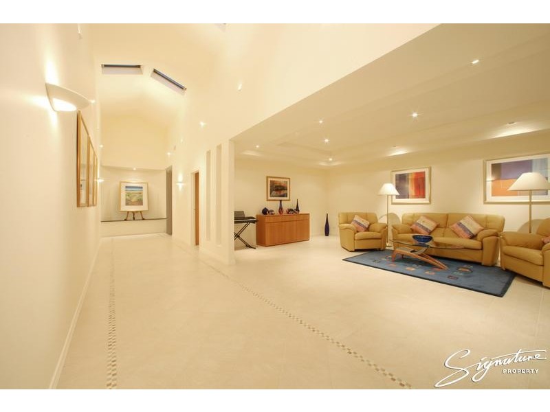 7 Rosewood Boulevard, Lysterfield VIC 3156