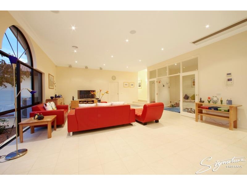 7 Rosewood Boulevard, Lysterfield VIC 3156