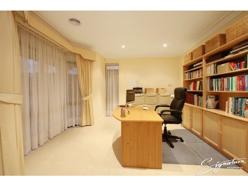 7 Rosewood Boulevard, Lysterfield VIC 3156