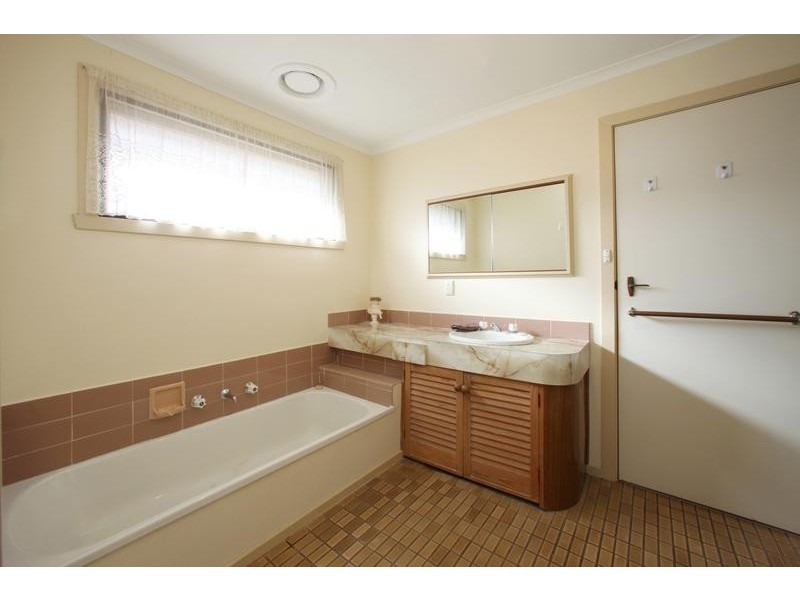 1 Akron Street, Ferntree Gully VIC 3156