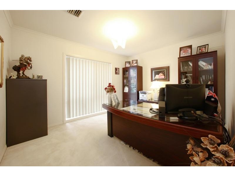 196 Karoo Road, Rowville VIC 3178