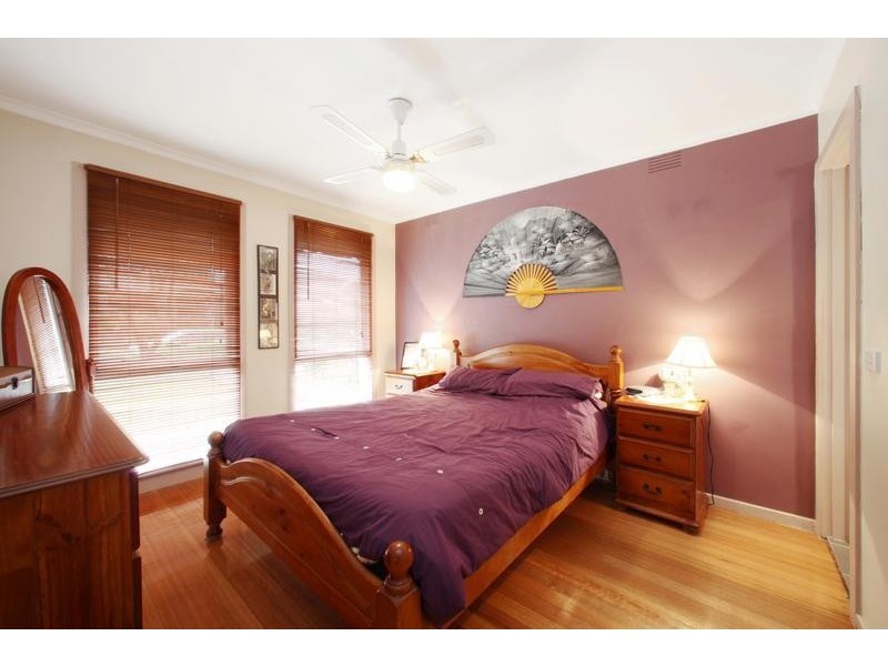 52 Folkstone Crescent, Ferntree Gully VIC 3156