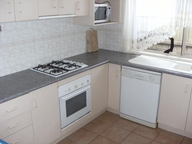 2 Wyandra Way, Rowville VIC 3178