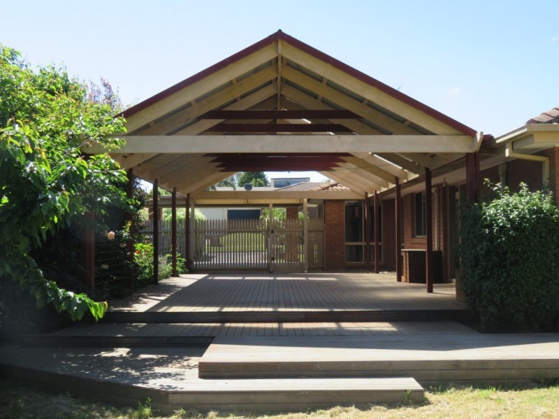 5 Metcalf Crescent, Rowville VIC 3178