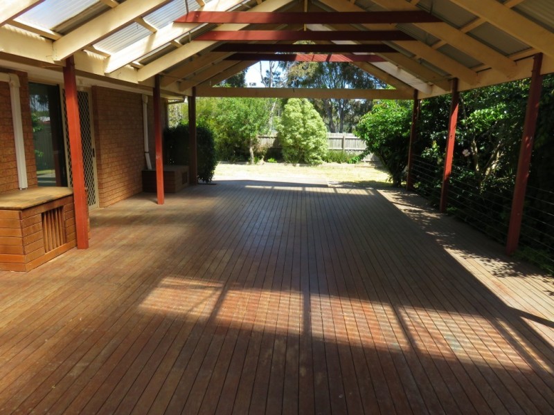 5 Metcalf Crescent, Rowville VIC 3178