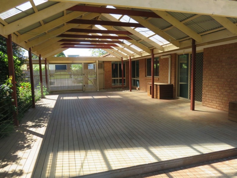 5 Metcalf Crescent, Rowville VIC 3178