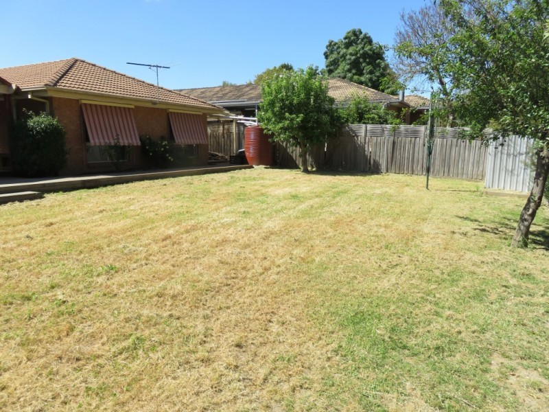 5 Metcalf Crescent, Rowville VIC 3178