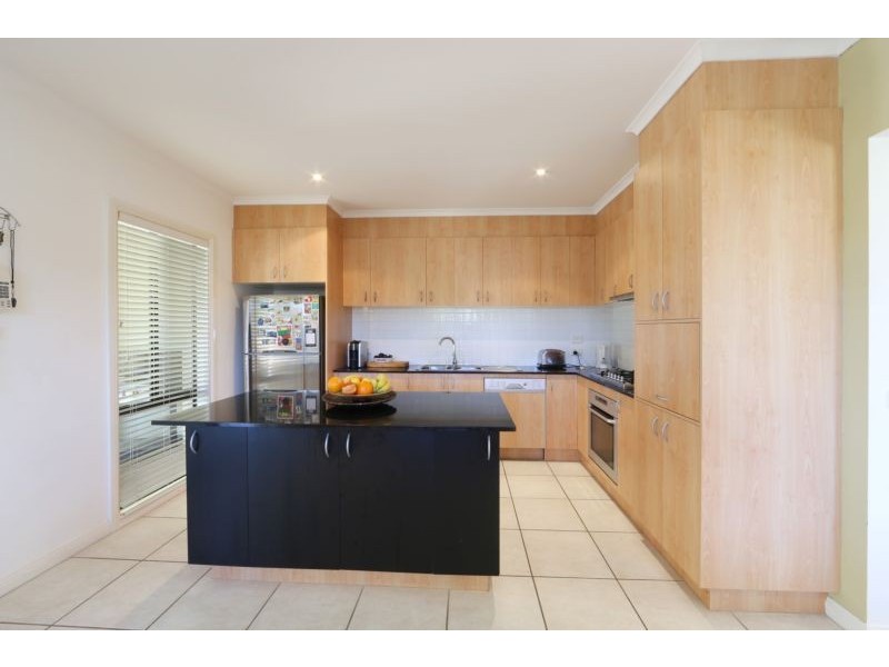 101 Sovereign Manors Crescent, Rowville VIC 3178