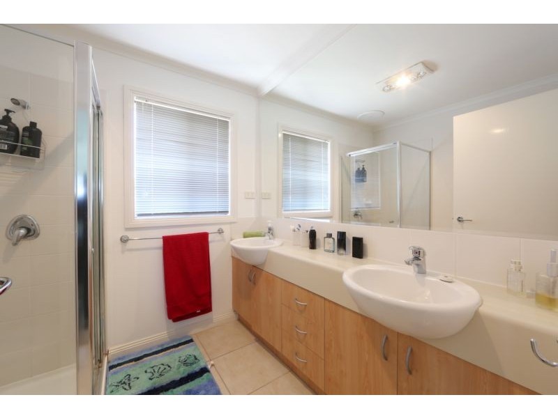 101 Sovereign Manors Crescent, Rowville VIC 3178