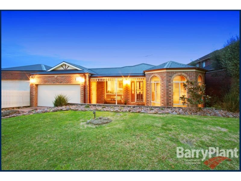 11 Finsbury Close, Rowville VIC 3178