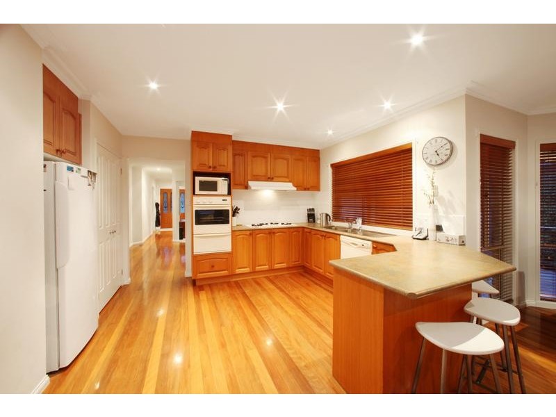 11 Finsbury Close, Rowville VIC 3178