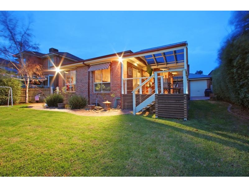 11 Finsbury Close, Rowville VIC 3178