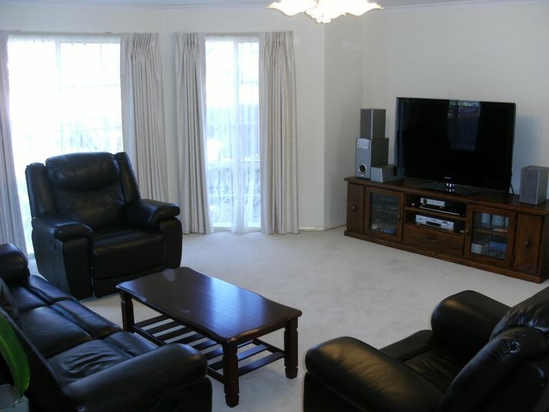 2 Ranceby Close, Rowville VIC 3178