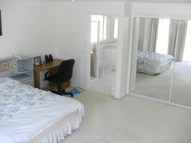 2 Ranceby Close, Rowville VIC 3178