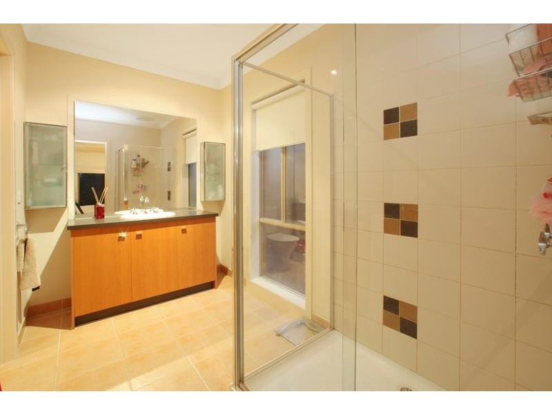 21 Monbulk Crescent, Rowville VIC 3178