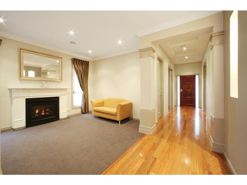 3 Regents Park Court, Rowville VIC 3178