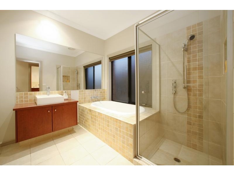 3 Regents Park Court, Rowville VIC 3178