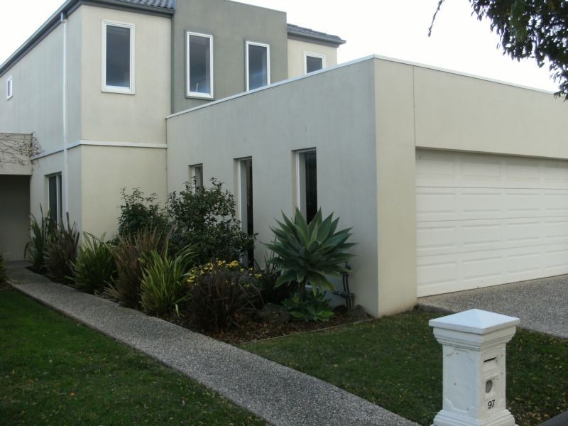 97 Sovereign Manors Crescent, Rowville VIC 3178