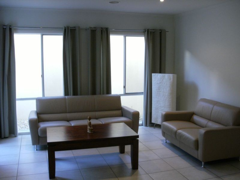 97 Sovereign Manors Crescent, Rowville VIC 3178