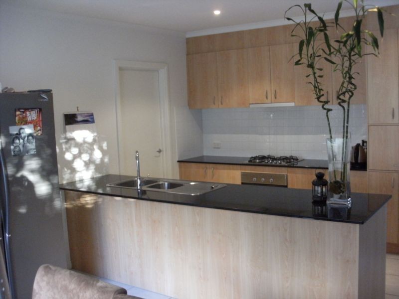 97 Sovereign Manors Crescent, Rowville VIC 3178