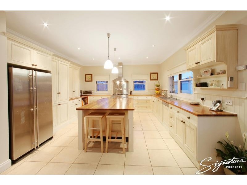 60 Grange Drive, Lysterfield VIC 3156