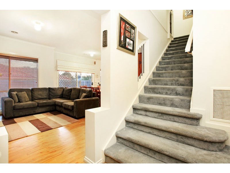 23 St Laurent Rise, Knoxfield VIC 3180