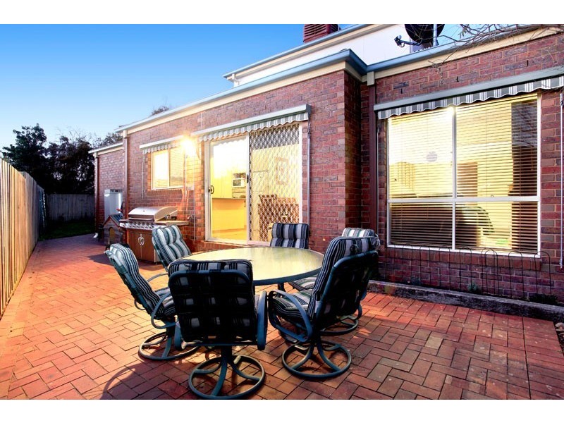 23 St Laurent Rise, Knoxfield VIC 3180