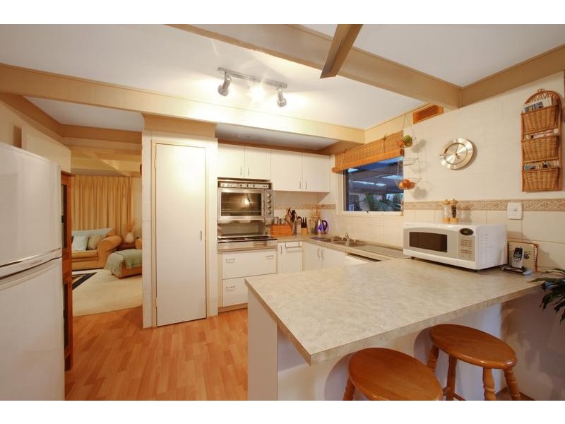 16 Vinen Road, Scoresby VIC 3179