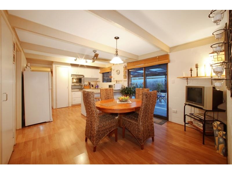 16 Vinen Road, Scoresby VIC 3179